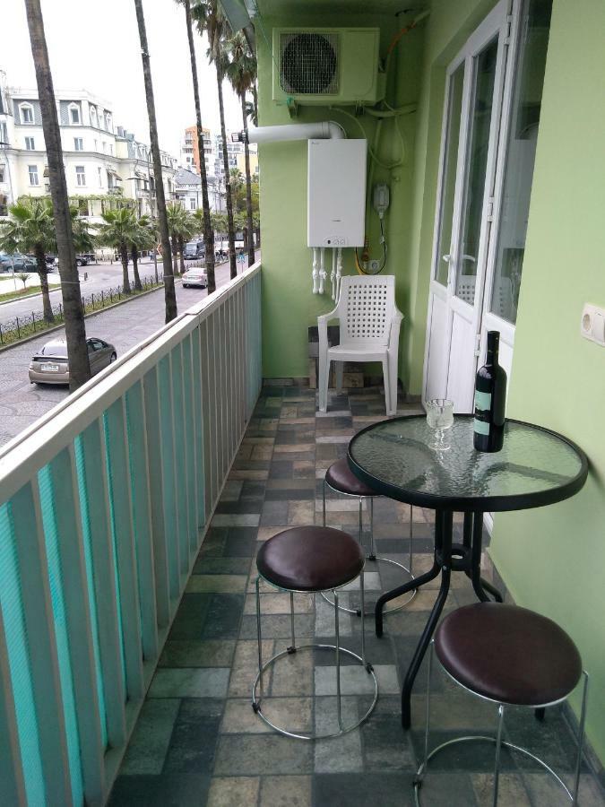 באטומי Apartment Eteri מראה חיצוני תמונה